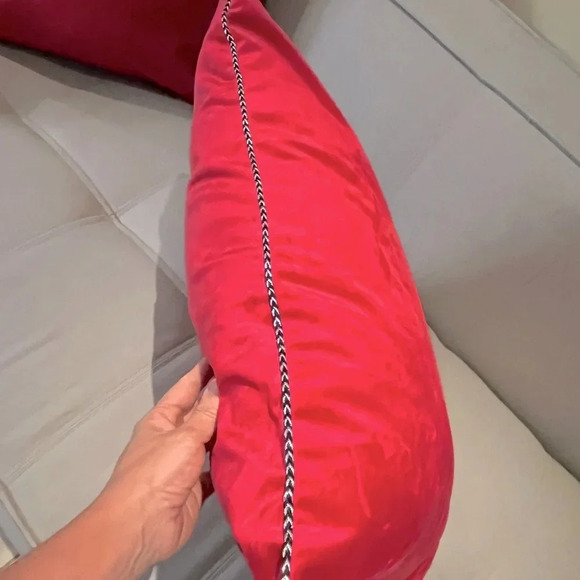 Set of 2 decorative red throw pillows with black/white stitching - Picture 7 of 10